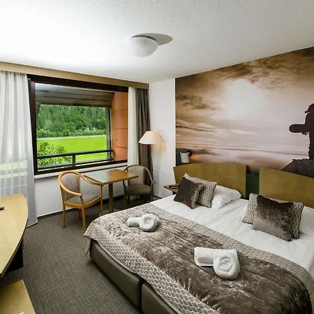 Kompas Hotel 4*