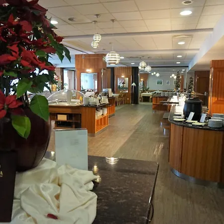 Hotel Kompas 4*