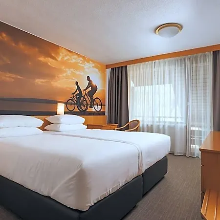 Hotel Kompas 4*
