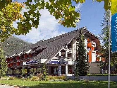 Hotel Kompas 4*
