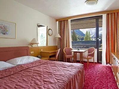 Kompas Hotel 4*